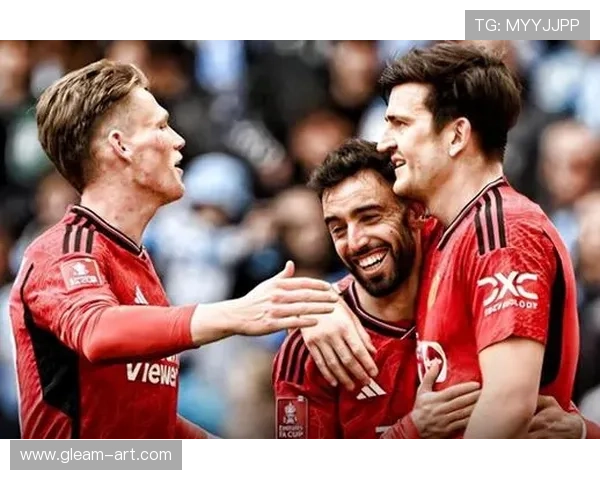 曼联迎完整阵容大战曼城弗莱彻释疑